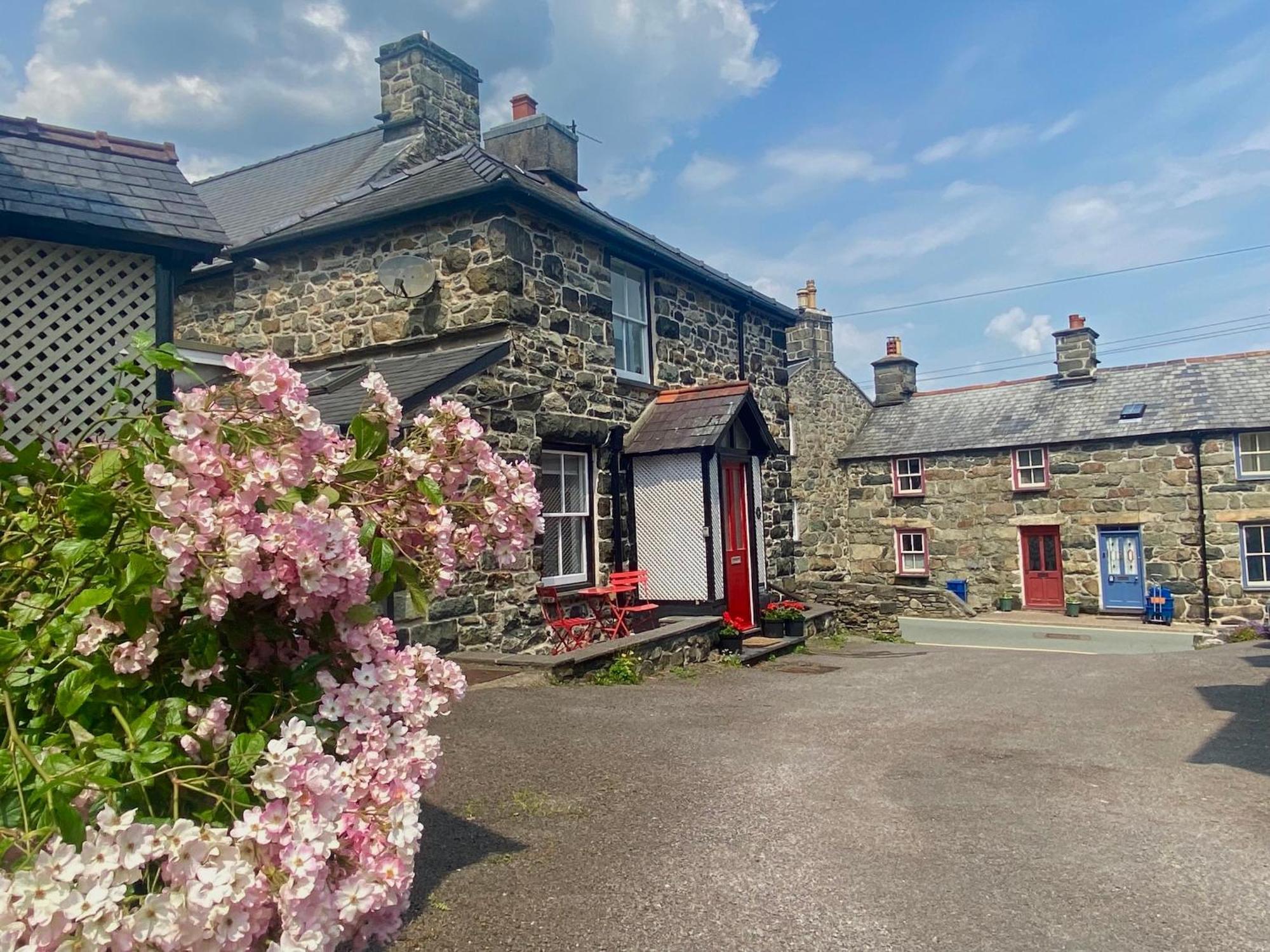 Cottage In The Heart Of Dolgellau Exterior foto
